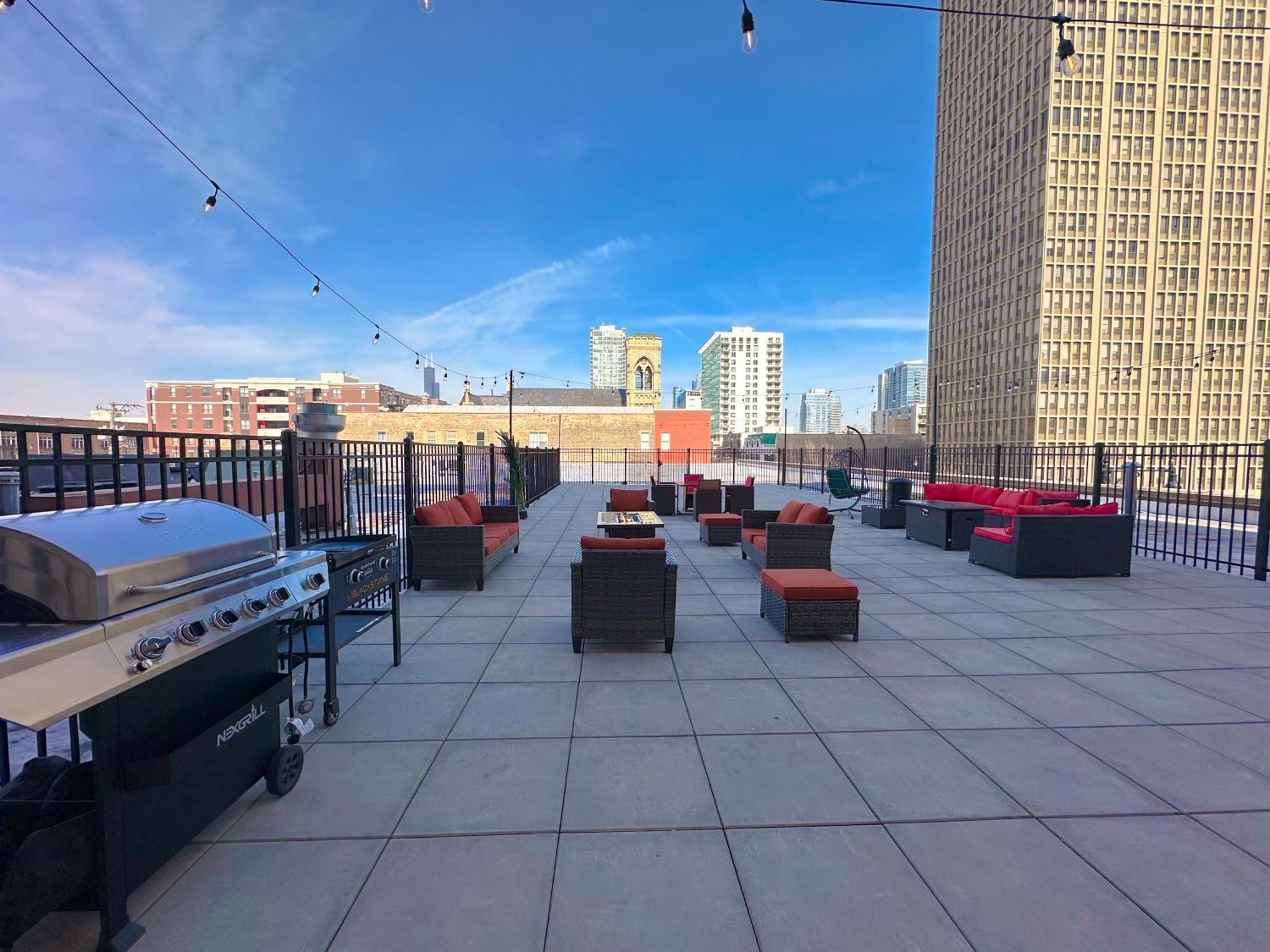 Modern 2Br Loft With Amazing City Skyline View And Optional Parking For 8 Guests Near Mccormick Place And Soldier Field Chicago Esterno foto