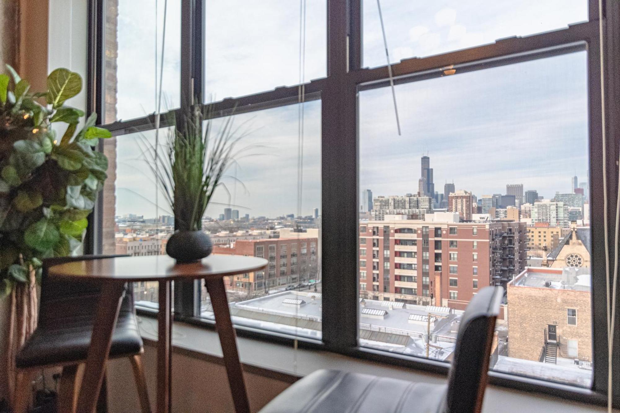 Modern 2Br Loft With Amazing City Skyline View And Optional Parking For 8 Guests Near Mccormick Place And Soldier Field Chicago Esterno foto